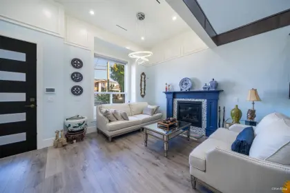 4857 Smith Avenue, Burnaby, BC, Burnaby — Half Duplex for sale