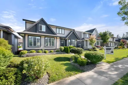 27054 35a Avenue, Langley, BC, Langley — Single Family Residence for sale