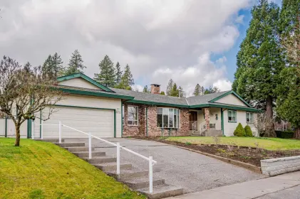 6055 Killarney Drive, Surrey, BC, Surrey — Single Family Residence for sale