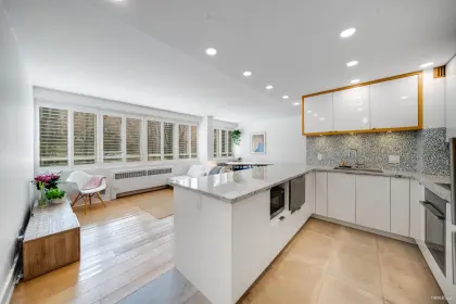 405 1445 Marpole Avenue, Vancouver, BC, Vancouver — Apartment/Condo for sale