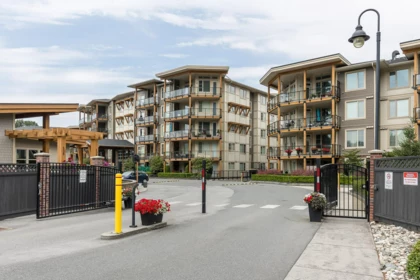 305 45750 Keith Wilson Road, Chilliwack, BC, Chilliwack — Apartment/Condo for sale