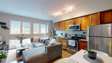 211 37841 Cleveland Avenue, Squamish, BC, Squamish — Apartment/Condo for sale