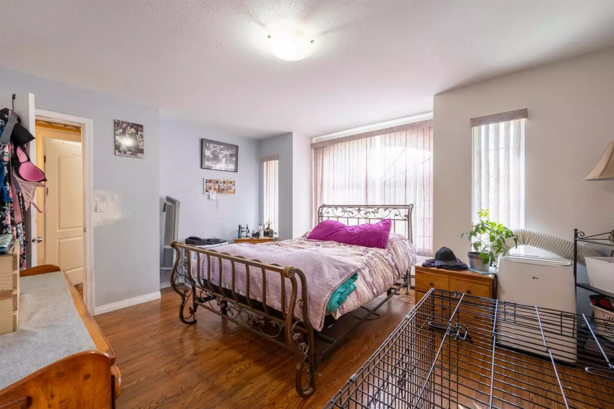 Entry Foyer Photo of 14446 Bedford Drive, Surrey, BC