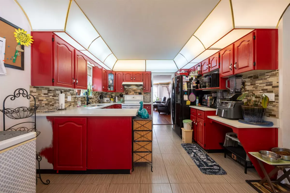 Powder Room Photo of 14446 Bedford Drive, Surrey, BC