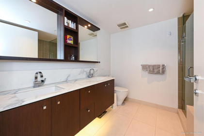Primary Bathroom Photo of 4001 1028 Barclay Street, Vancouver, BC