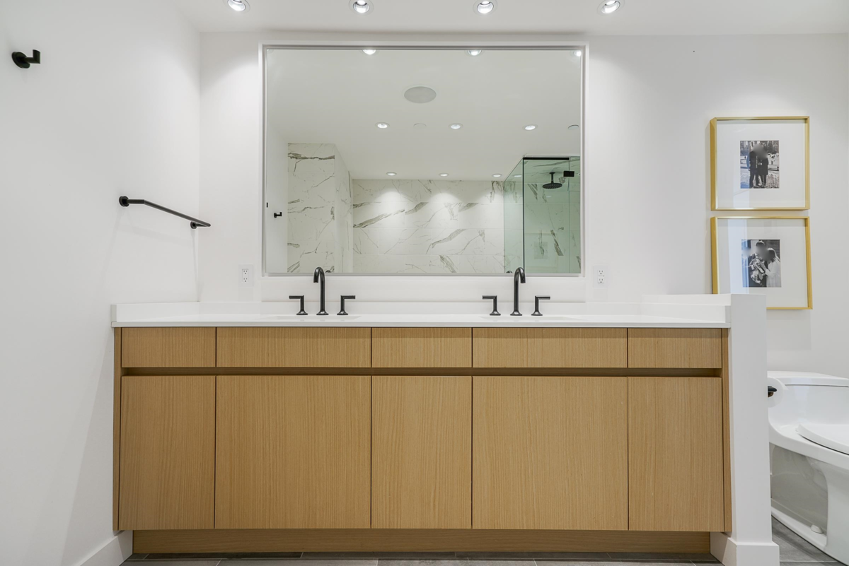 Basement Recreation Room Photo of 403 Beach Crescent, Vancouver, BC