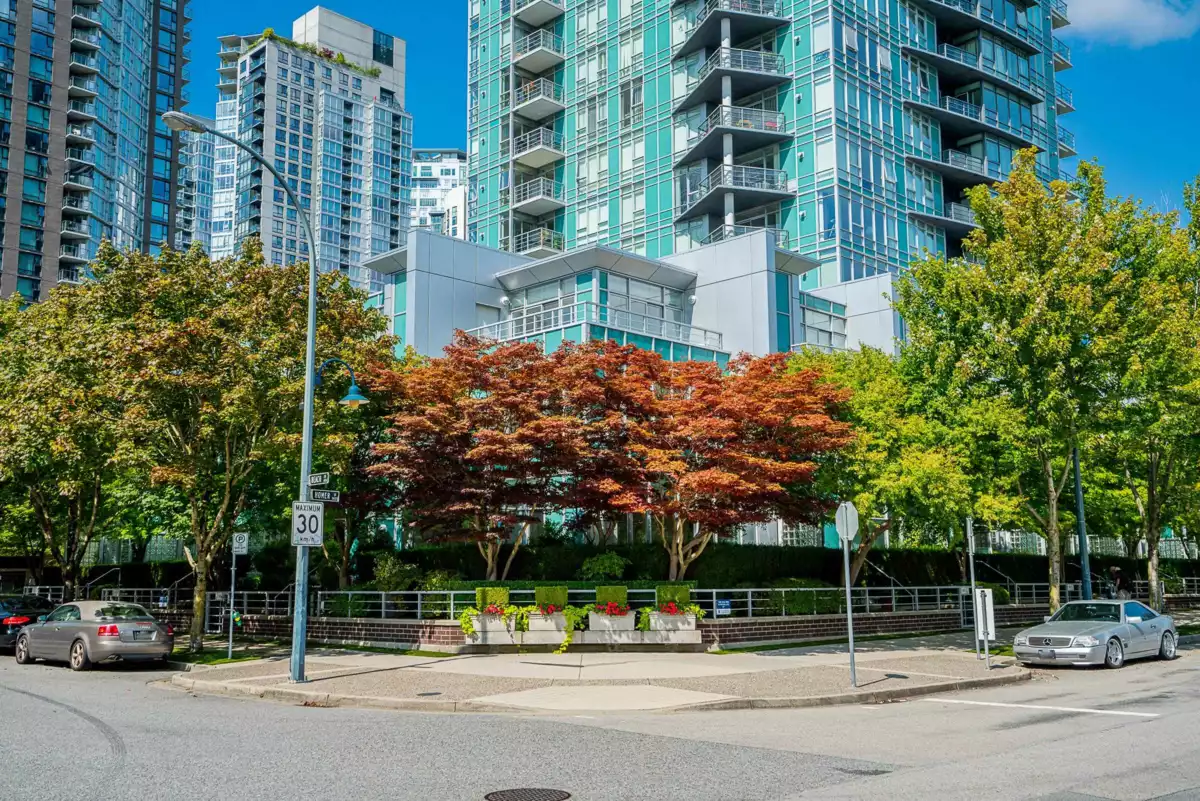 Front Yard Photo of 403 Beach Crescent, Vancouver, BC