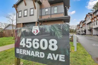 10 45608 Bernard Avenue, Chilliwack, BC, Chilliwack — Townhouse for sale