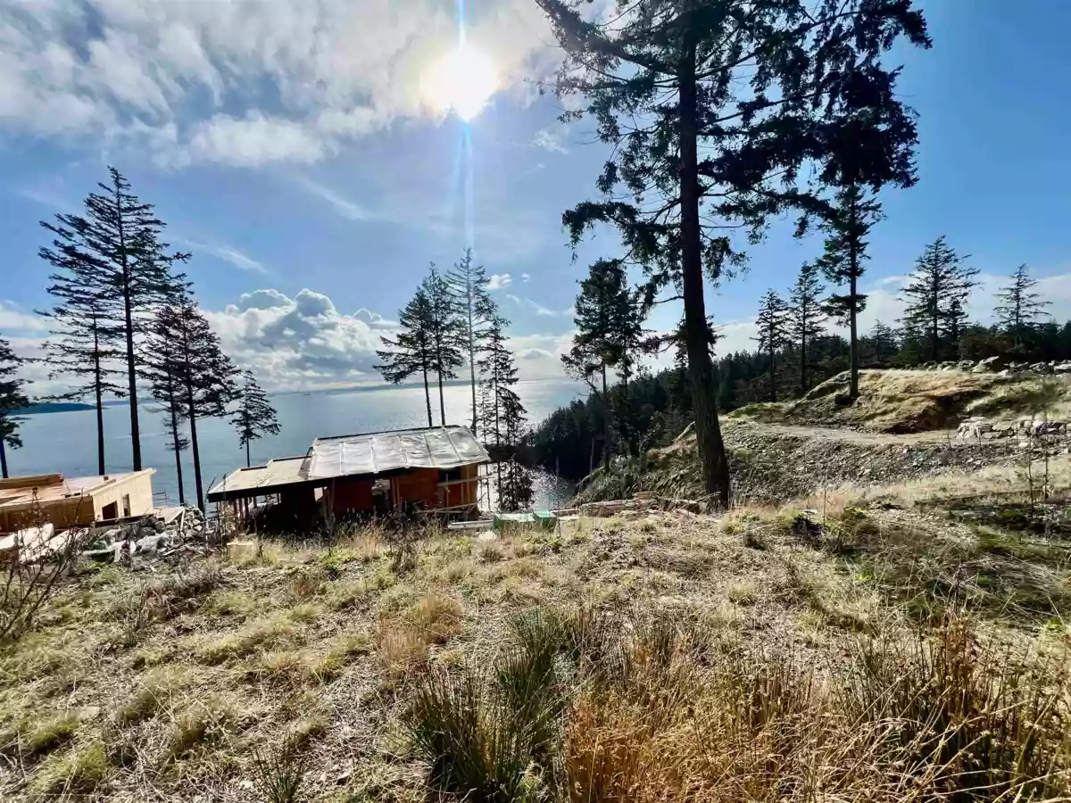Guest Bathroom Photo of 791 Seymour Bay Drive, Bowen Island, BC