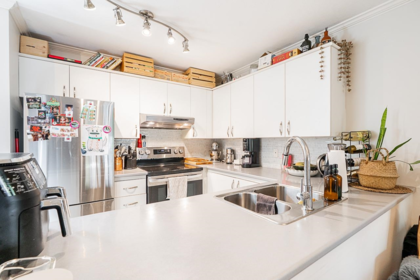 203 2250 W 3rd Avenue, Vancouver, BC, Vancouver — Apartment/Condo for sale