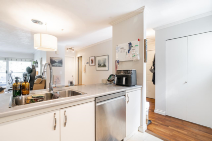 203 2250 W 3rd Avenue, Vancouver, BC, Vancouver — Apartment/Condo for sale