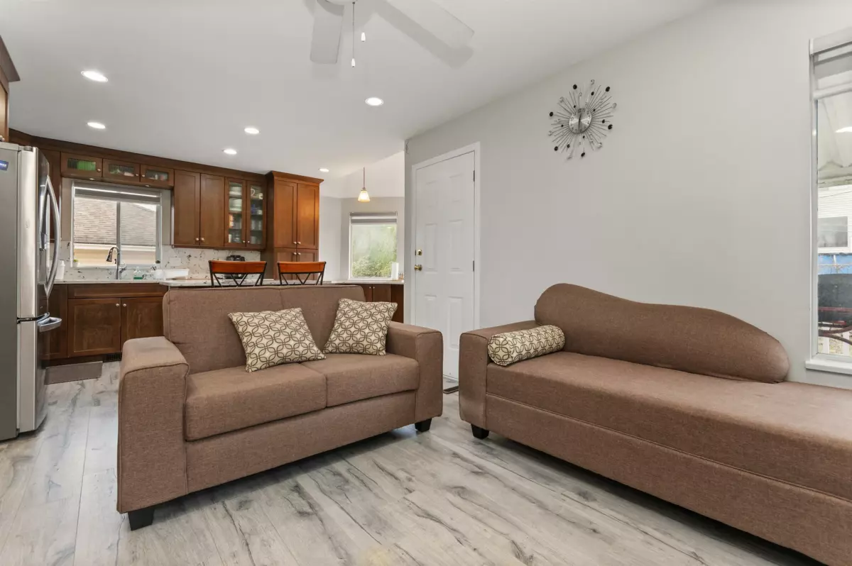 Basement Recreation Room Photo of 32110 Rogers Avenue, Abbotsford, BC