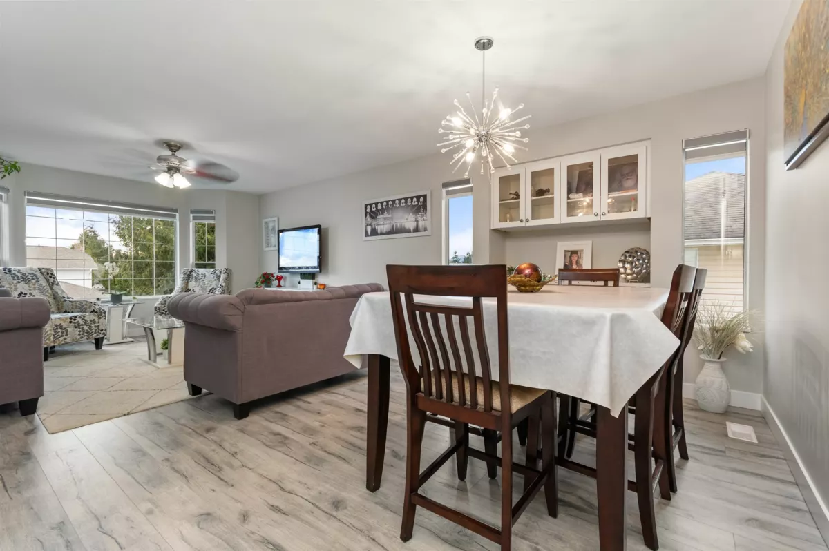 Bedroom 2 Photo of 32110 Rogers Avenue, Abbotsford, BC