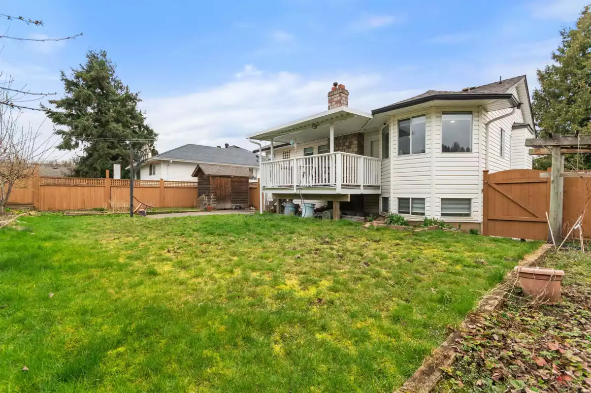 Breakfast Nook Photo of 32110 Rogers Avenue, Abbotsford, BC