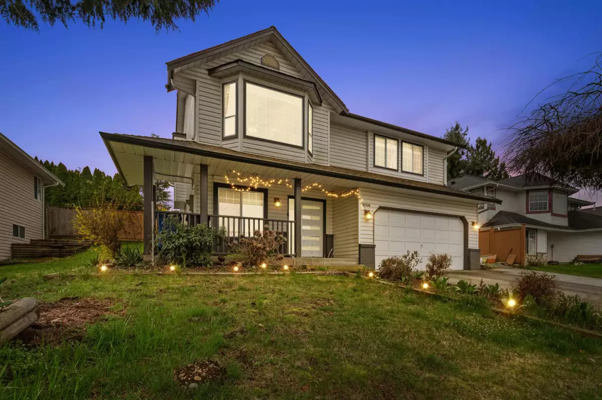 Exterior Rear Photo of 32110 Rogers Avenue, Abbotsford, BC