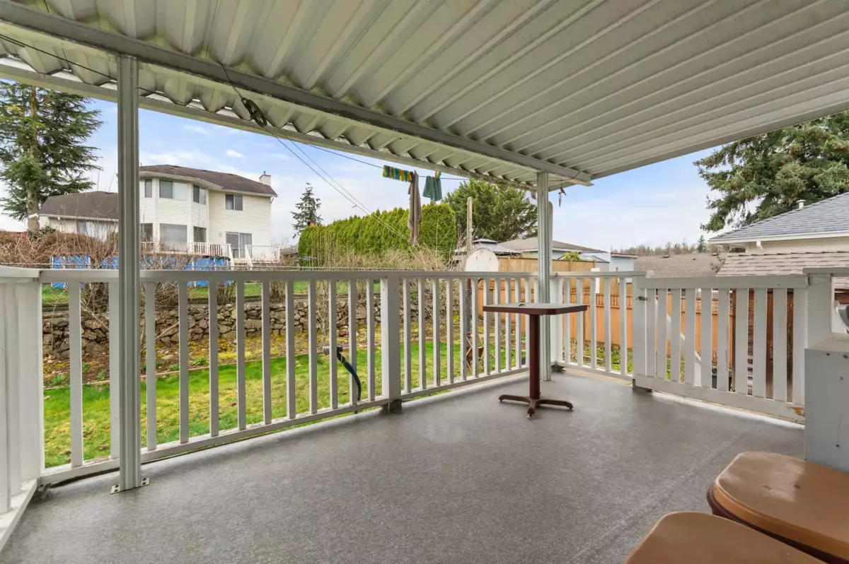 Family Room Photo of 32110 Rogers Avenue, Abbotsford, BC