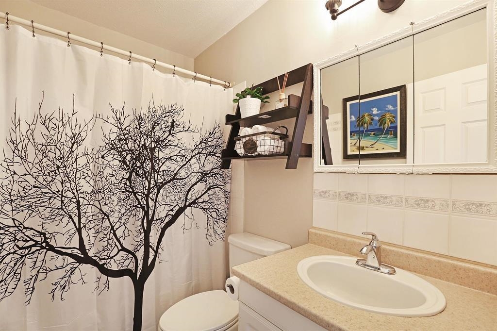 Kitchen Photo of 4480 203 Street, Langley, BC