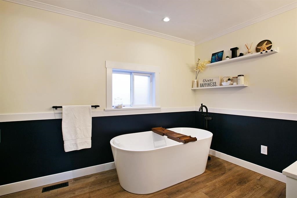 Laundry Room Photo of 4480 203 Street, Langley, BC