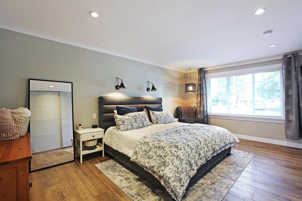 Powder Room Photo of 4480 203 Street, Langley, BC