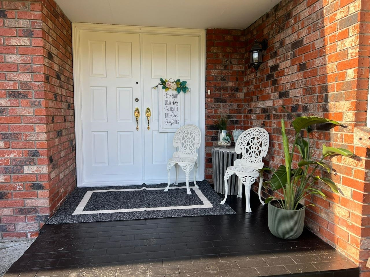 Guest Bathroom Photo of 695 Burley Drive, West Vancouver, BC