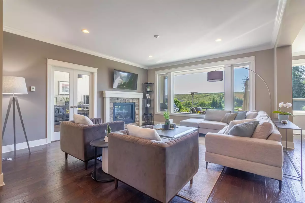 Exterior Rear Photo of 1988 Merlot Boulevard, Abbotsford, BC