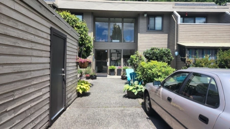 204 3391 Springfield Drive, Richmond, BC, Richmond — Apartment/Condo for sale