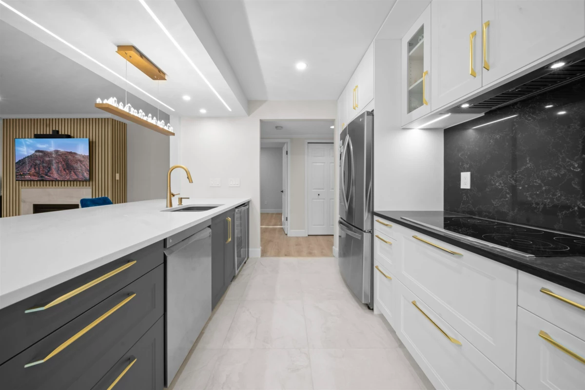 Basement Recreation Room Photo of 103 3399 Capilano Crescent, North Vancouver, BC