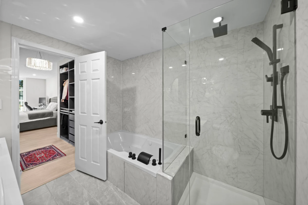 Hot Tub / Spa Photo of 103 3399 Capilano Crescent, North Vancouver, BC