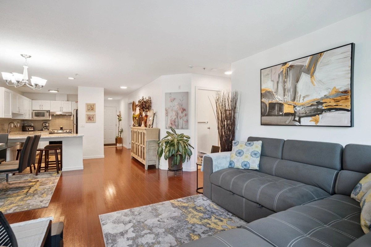 Dining Area Photo of 402 2983 Cambridge Street, Port Coquitlam, BC