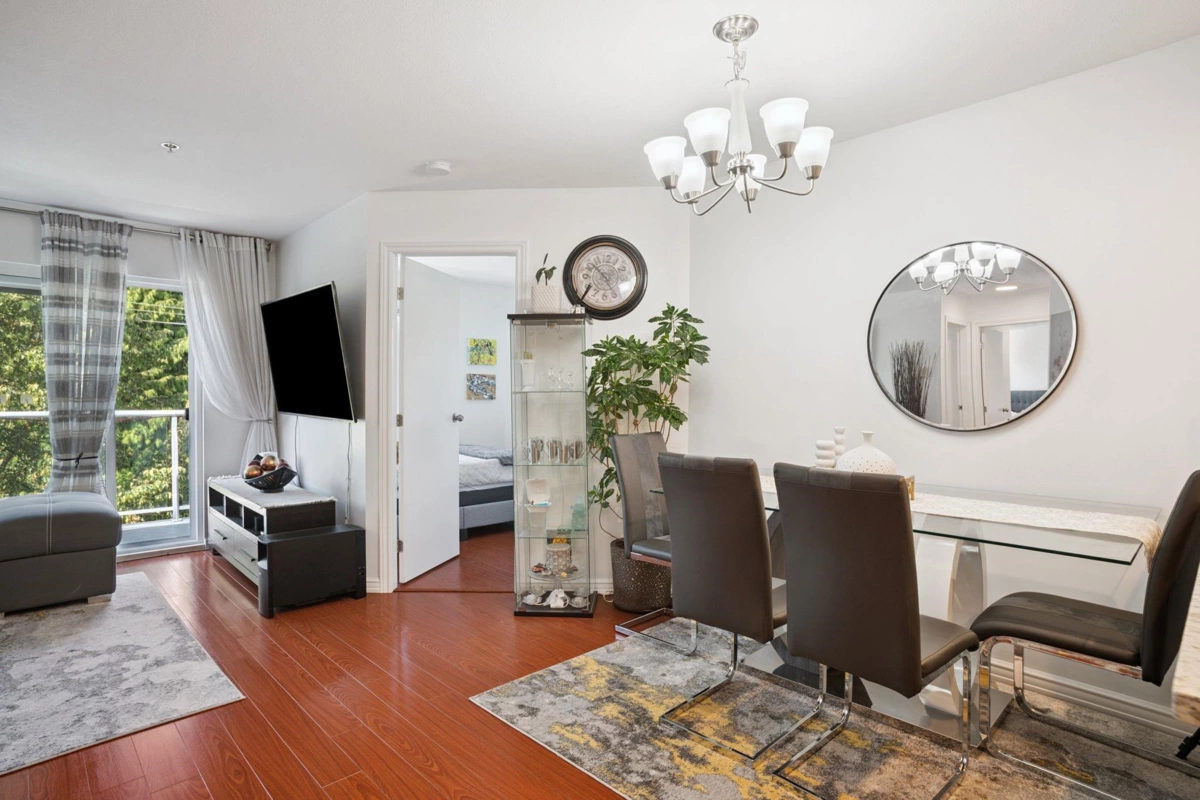 Kitchen Photo of 402 2983 Cambridge Street, Port Coquitlam, BC