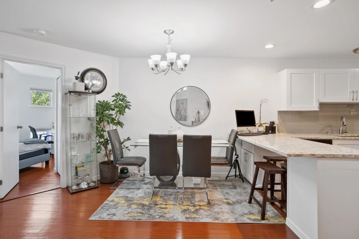 Living Room Photo of 402 2983 Cambridge Street, Port Coquitlam, BC
