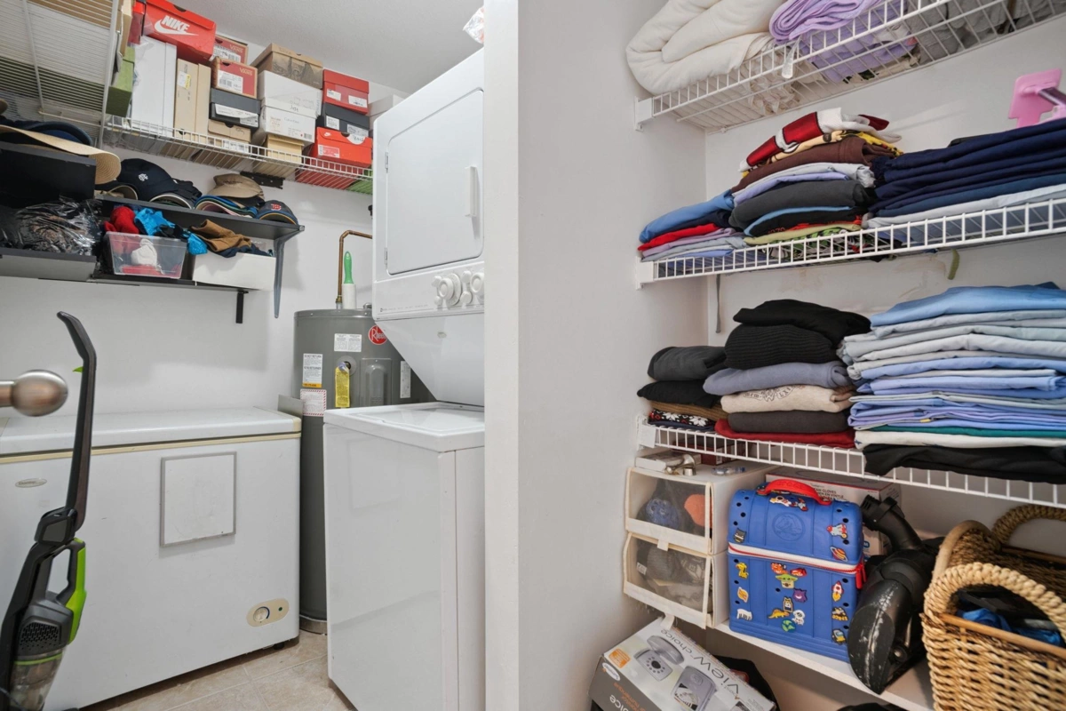 Office / Den Photo of 402 2983 Cambridge Street, Port Coquitlam, BC