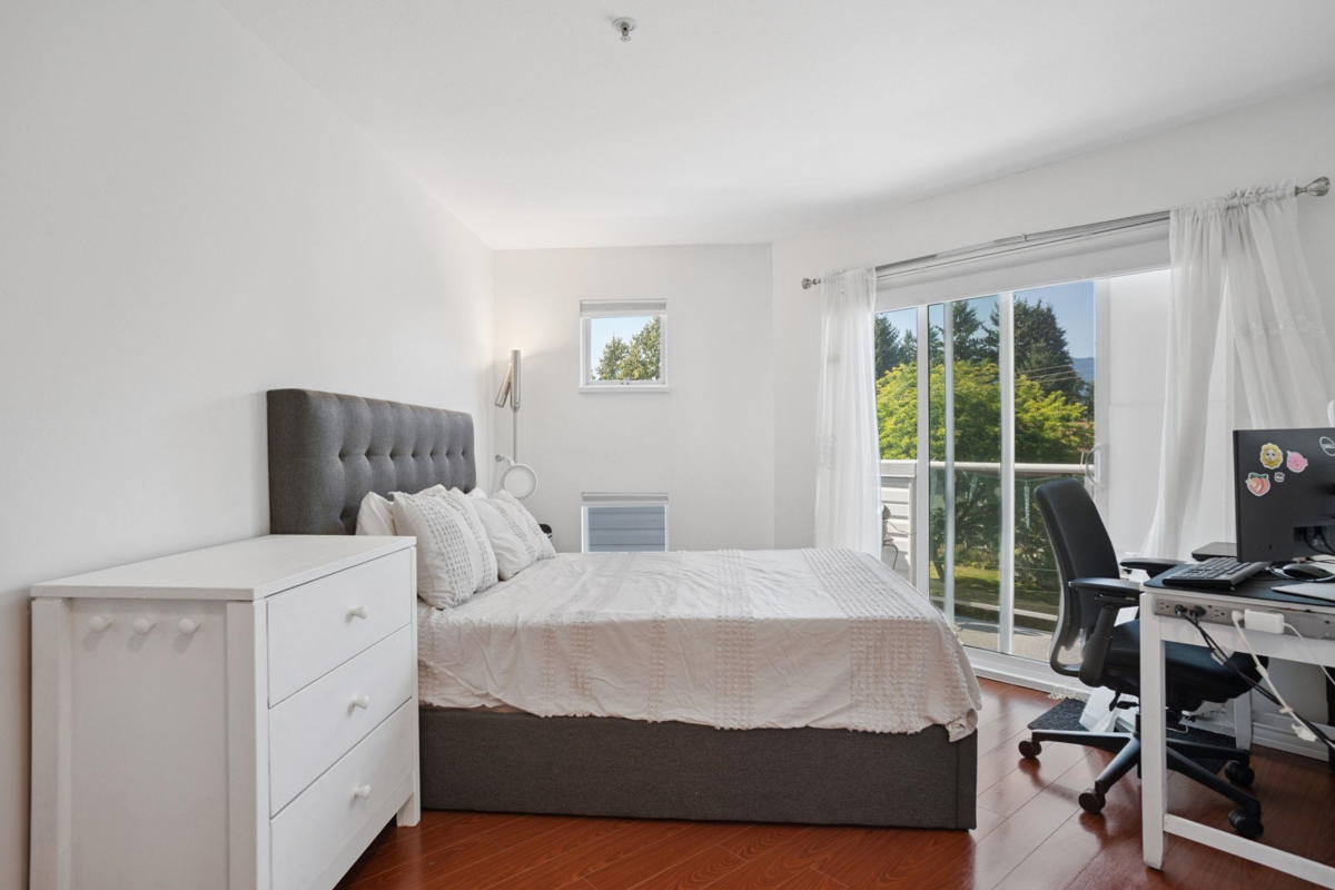 Walk-In Closet Photo of 402 2983 Cambridge Street, Port Coquitlam, BC