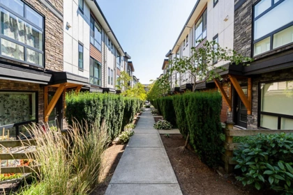 204 16488 64 Avenue, Surrey, BC, Surrey — Townhouse for sale