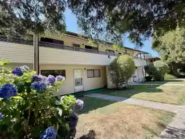 5642 Broadway, Burnaby, BC, Burnaby — Townhouse for sale