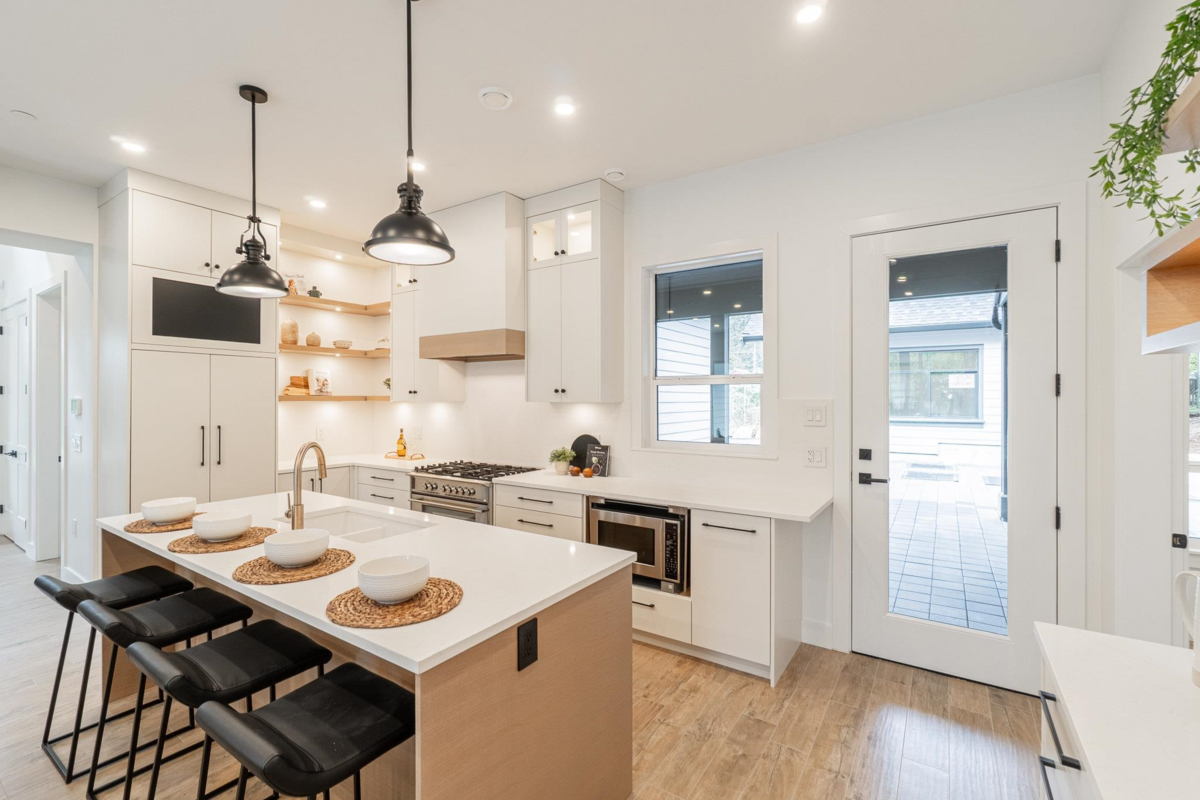 Breakfast Nook Photo of 12018 261 Street, Maple Ridge, BC