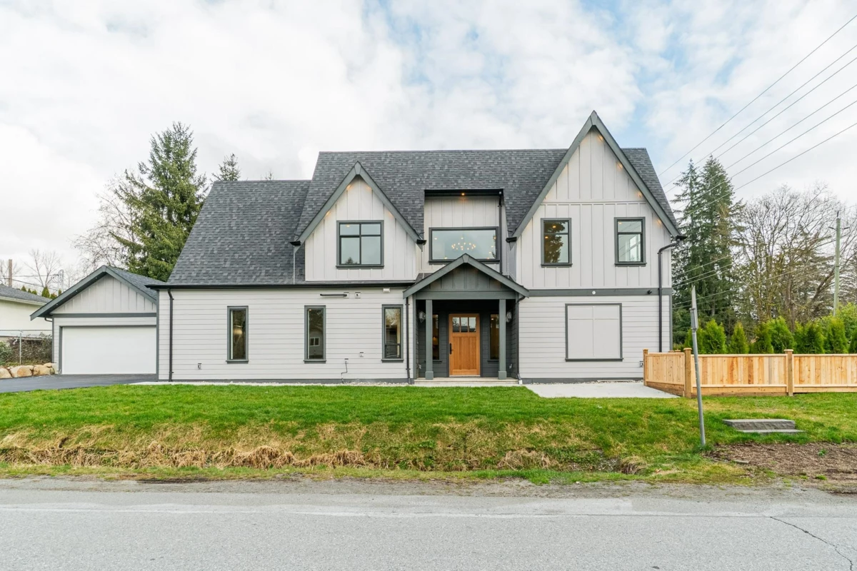 Exterior Front Photo of 12018 261 Street, Maple Ridge, BC