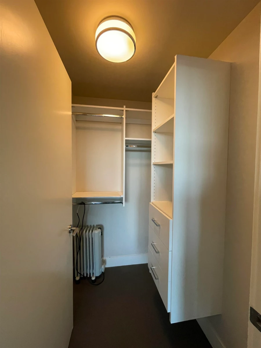 Family Room Photo of 100 888 Arthur Erickson Place, West Vancouver, BC