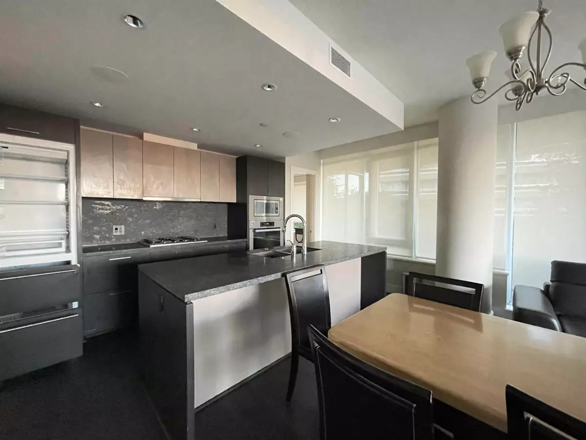 Primary Bathroom Photo of 100 888 Arthur Erickson Place, West Vancouver, BC