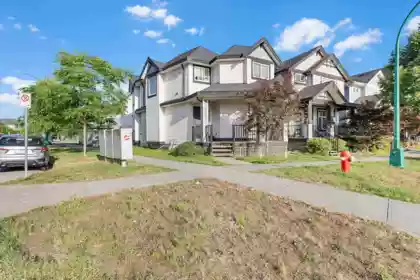 7292 195a Street, Surrey, BC, Surrey — Single Family Residence for sale