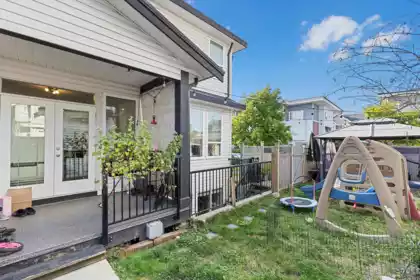 7292 195a Street, Surrey, BC, Surrey — Single Family Residence for sale