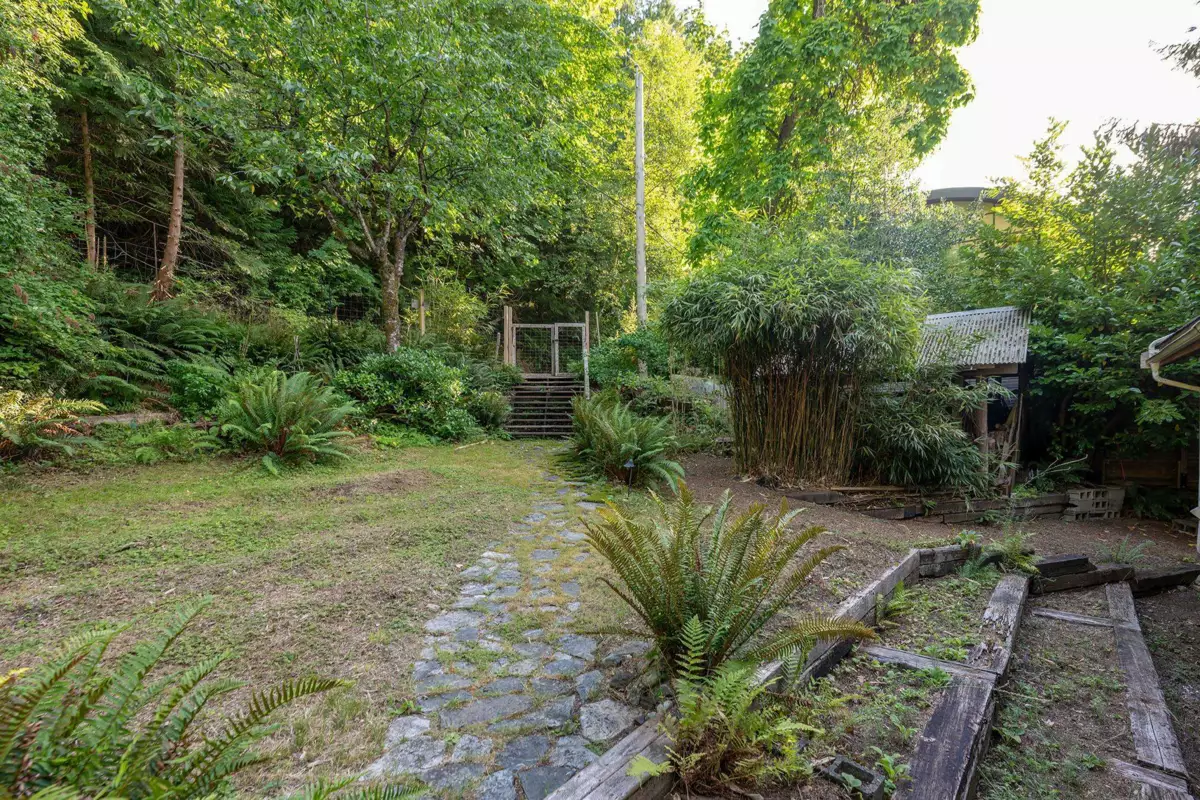 Bedroom 3 Photo of 1558 Mount Gardner Road, Bowen Island, BC