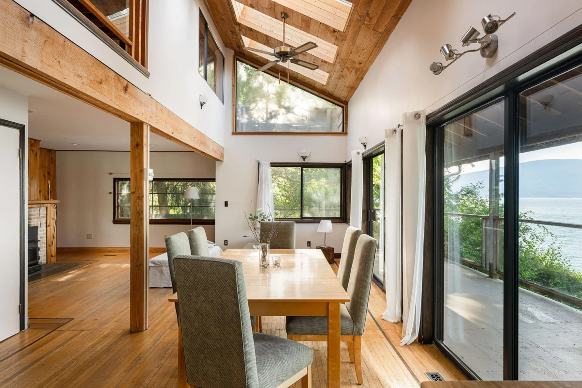 Guest Bathroom Photo of 1558 Mount Gardner Road, Bowen Island, BC