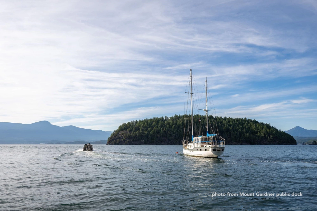 Hot Tub / Spa Photo of 1558 Mount Gardner Road, Bowen Island, BC