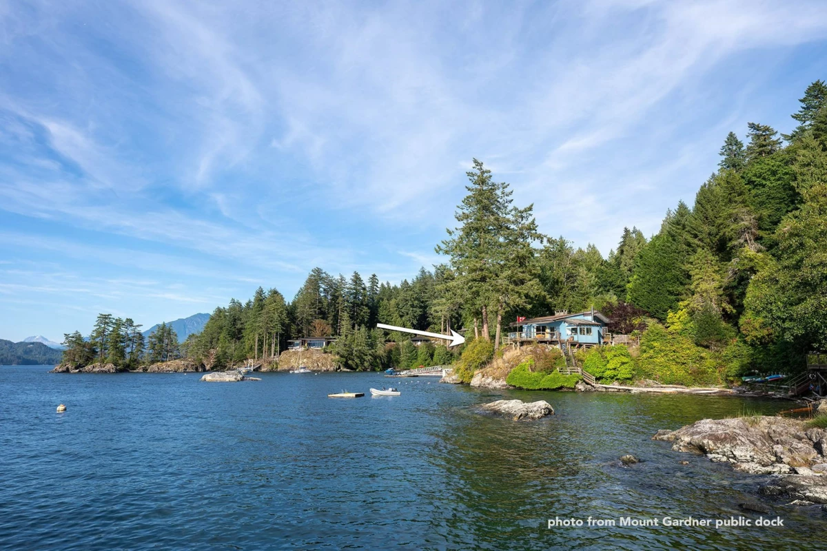 Outdoor Kitchen Photo of 1558 Mount Gardner Road, Bowen Island, BC