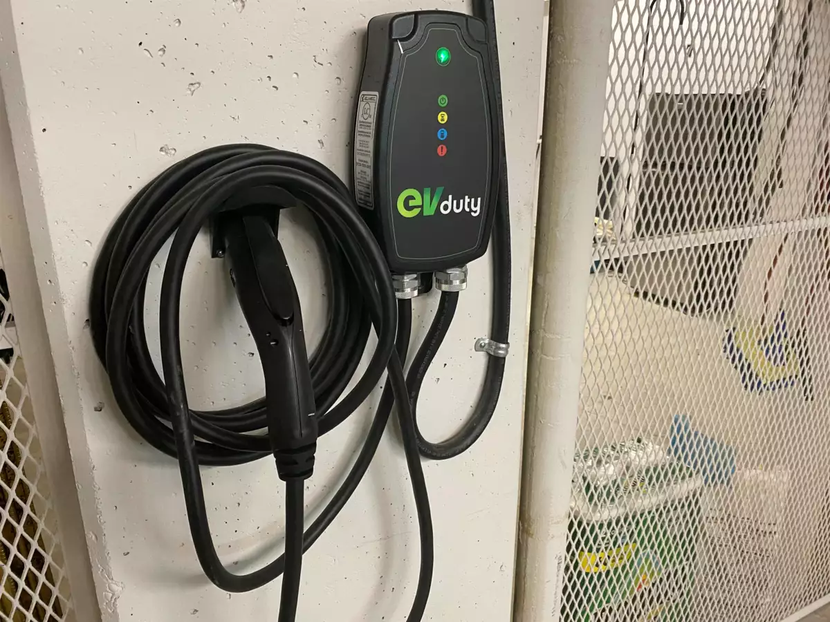 Garden / Landscaping Photo of 402 15050 Prospect Avenue, White Rock, BC