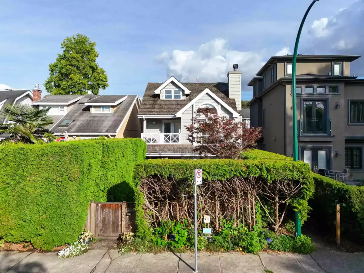 Aerial View of 1346 Laburnum Street, Vancouver, BC