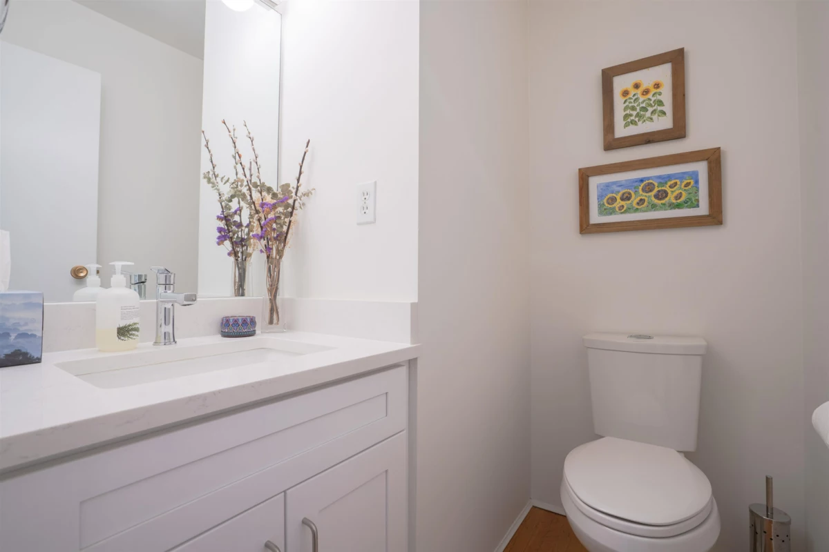 Basement Recreation Room Photo of 1346 Laburnum Street, Vancouver, BC