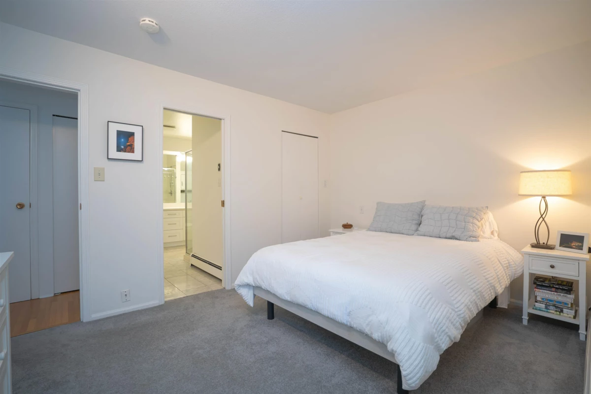 Mudroom Photo of 1346 Laburnum Street, Vancouver, BC