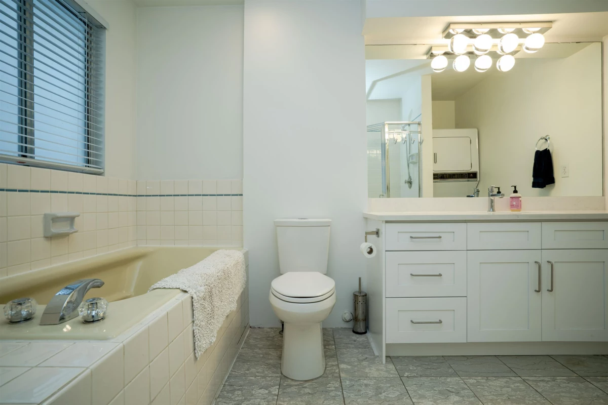 Outdoor Patio Photo of 1346 Laburnum Street, Vancouver, BC